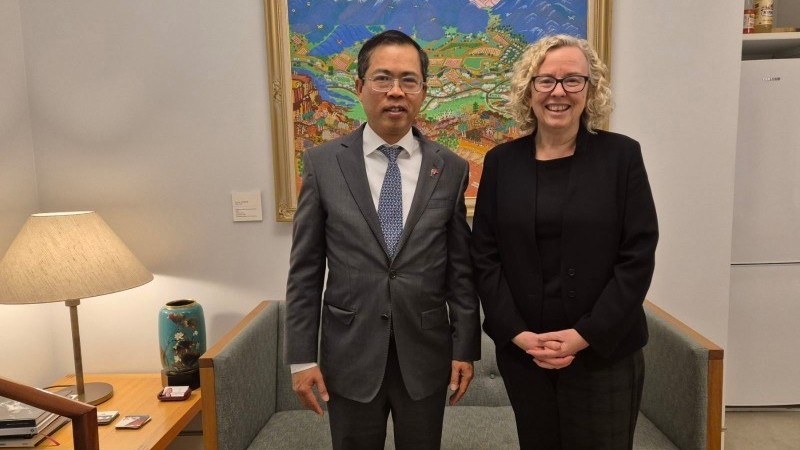 Đại sứ Phạm Hùng Tâm gặp Phó Chủ tịch Hạ viện Australia Sharon Claydon
