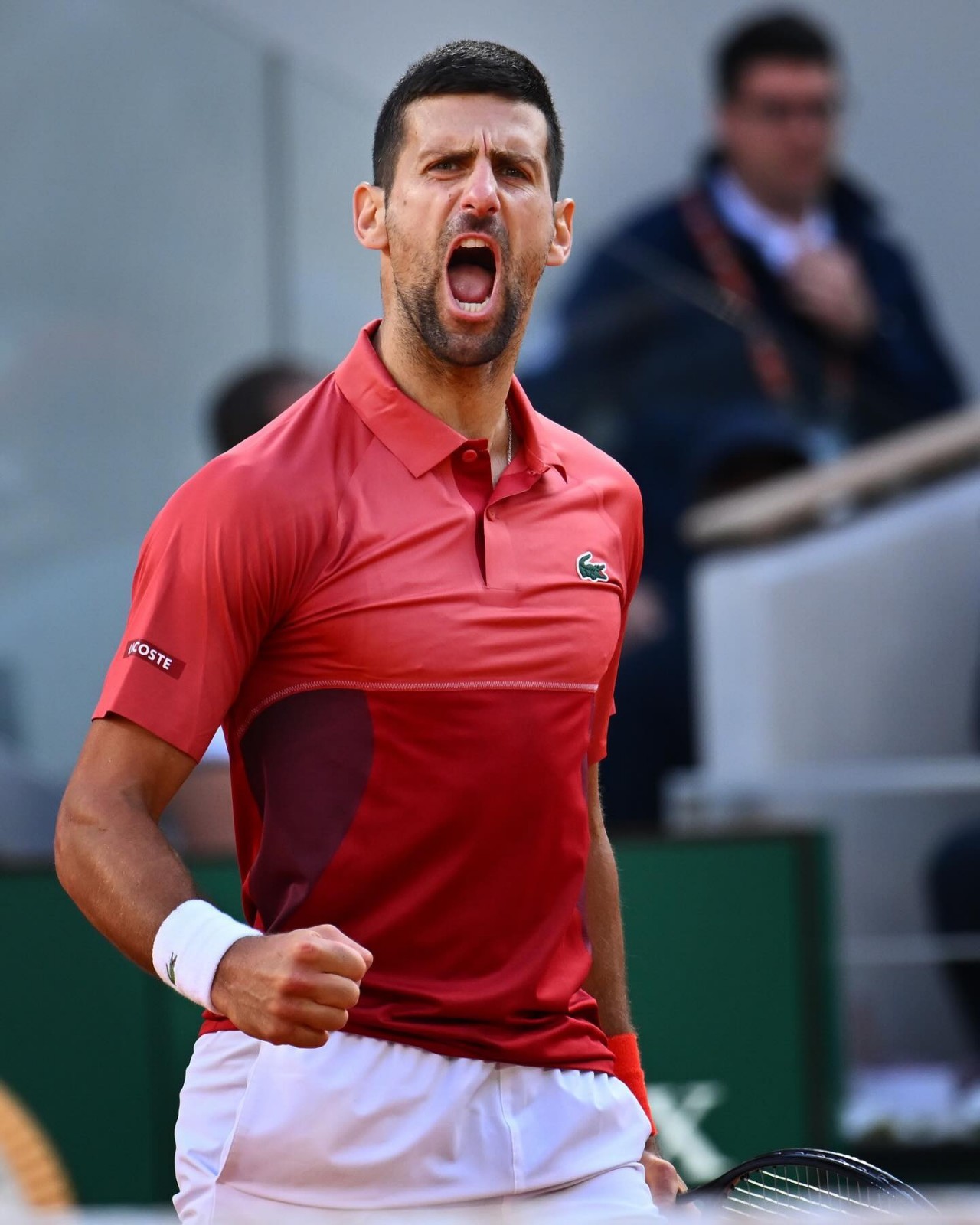 Novak Djokovic khởi đầu trận đấu ở vòng 4 không thể dễ dàng hơn khi thắng Francisco Cerundolo với tỷ số 6-1 trong set 1. (Nguồn: Roland Garros)