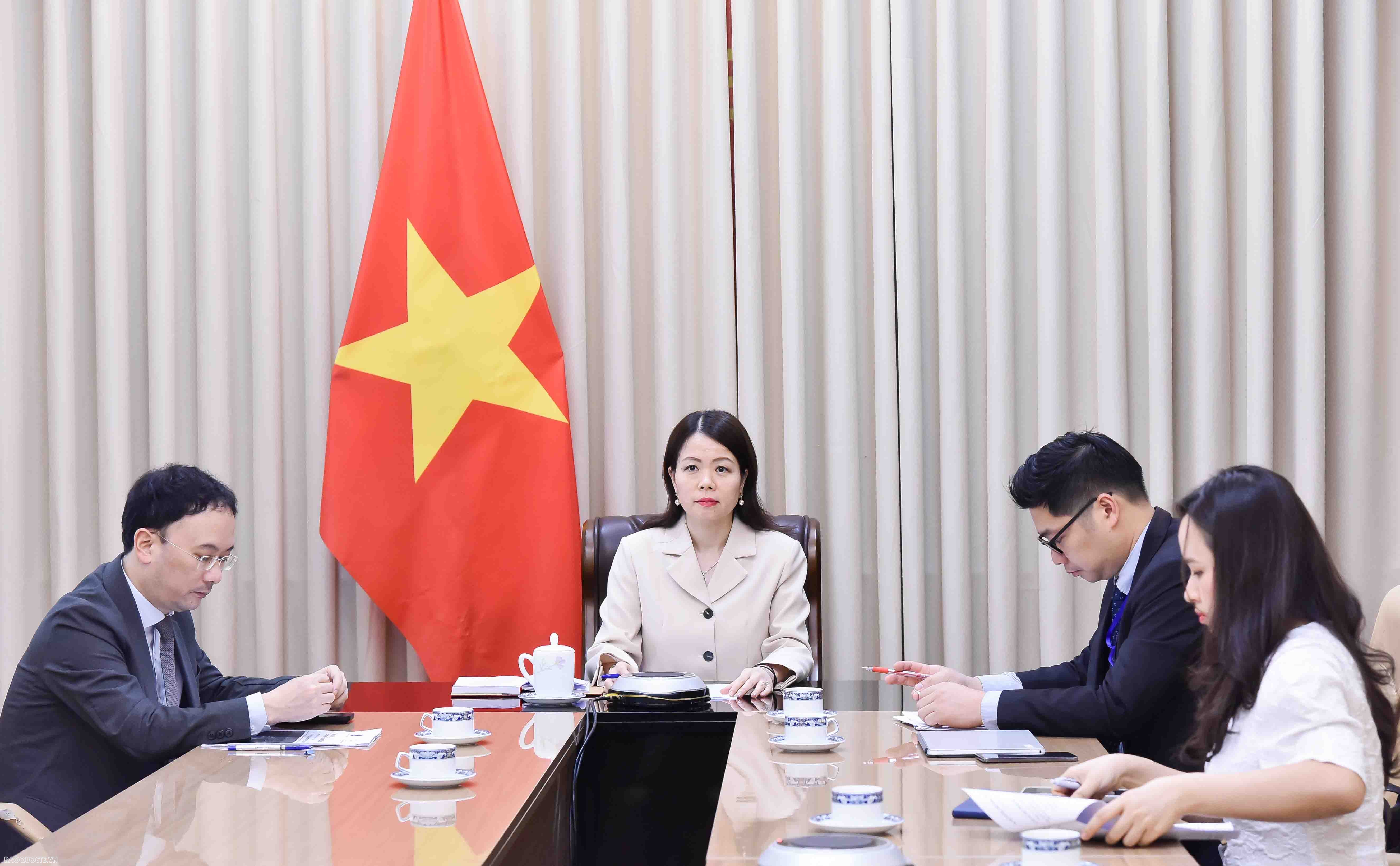 Thứ trưởng Nguyễn Minh Hằng Thứ trưởng Nguyễn Minh Hằng