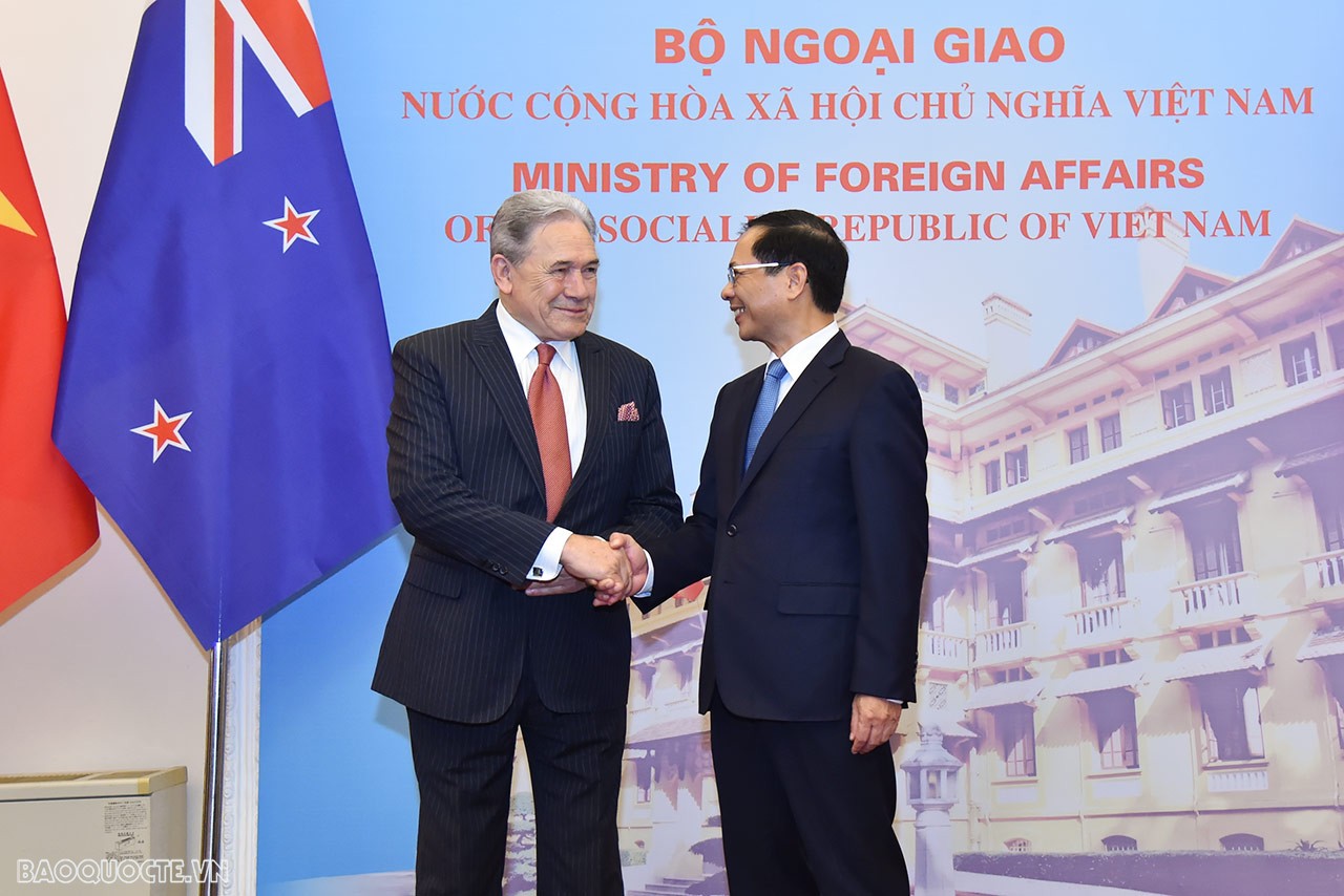 Việt Nam là nước đầu tiên Phó Thủ tướng, Bộ trưởng Ngoại giao New Zealand Winston Peters đến thăm trong khuôn khổ chuyến công du Đông Nam Á từ ngày 5-12/6. 