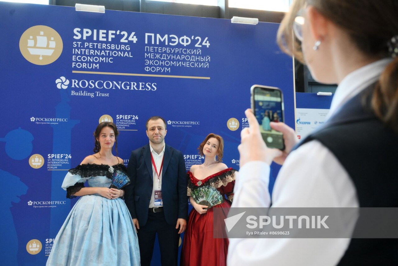 Khai mạc SPIEF 2024: Chiêm ngưỡng độ 'sang xịn mịn' nước Nga đãi khách tại Diễn đàn Kinh tế St. Petersburg