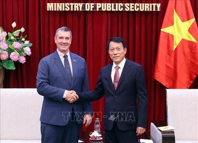 Vietnam, US boost aviation security cooperation: Deputy Minister