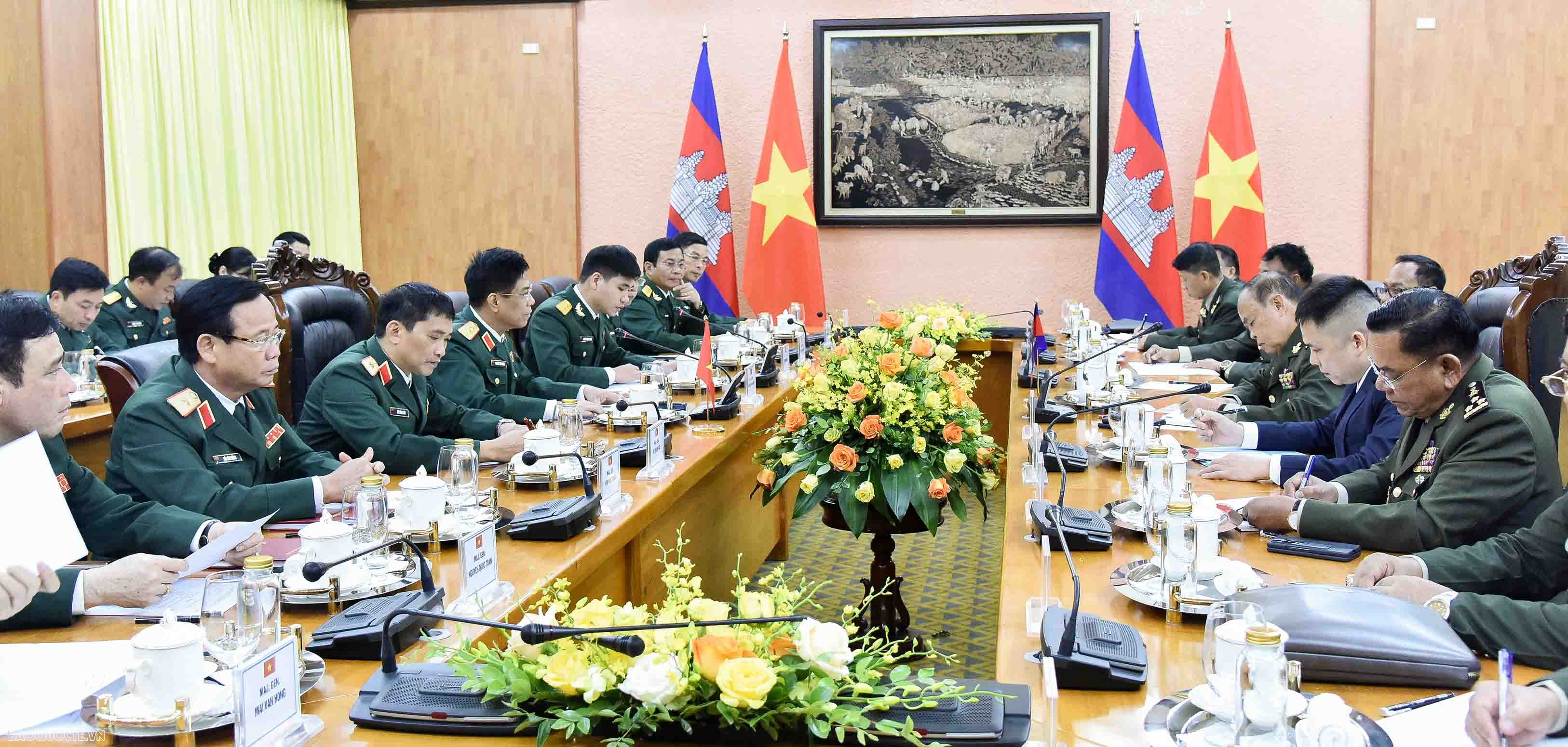 Làm sâu sắc hơn nữa quan hệ giữa quân đội Việt Nam-Campuchia