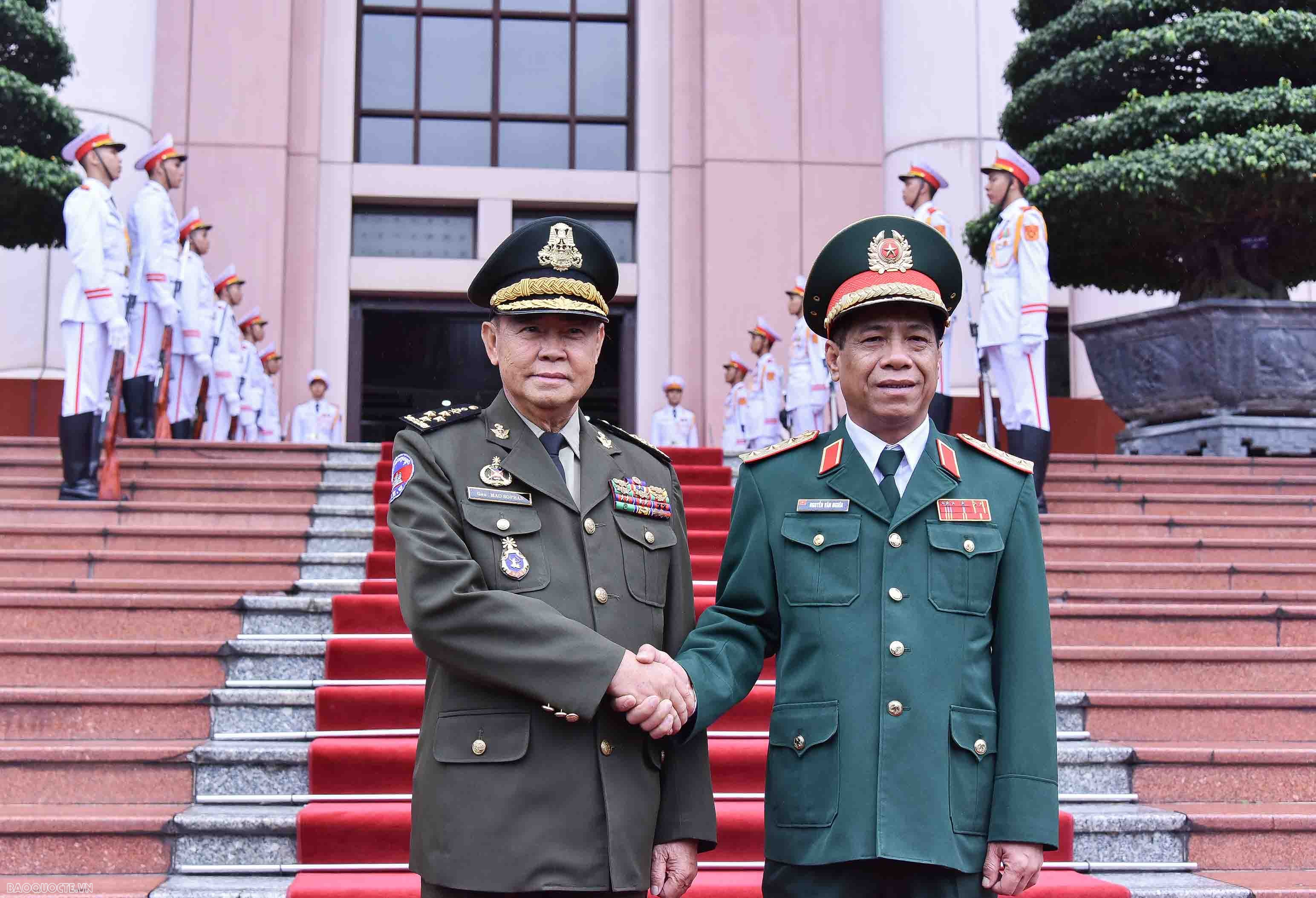 Làm sâu sắc hơn nữa quan hệ giữa quân đội Việt Nam-Campuchia