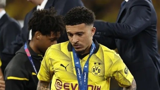 Vì sao Dortmund không thể mua đứt Jadon Sancho?