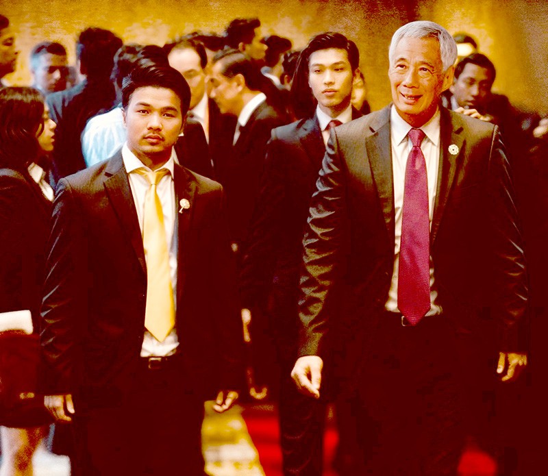 Tỷ phú Mai Vũ Minh cùng Thủ tướng Singapore, ông Lý Hiển Long (2017).