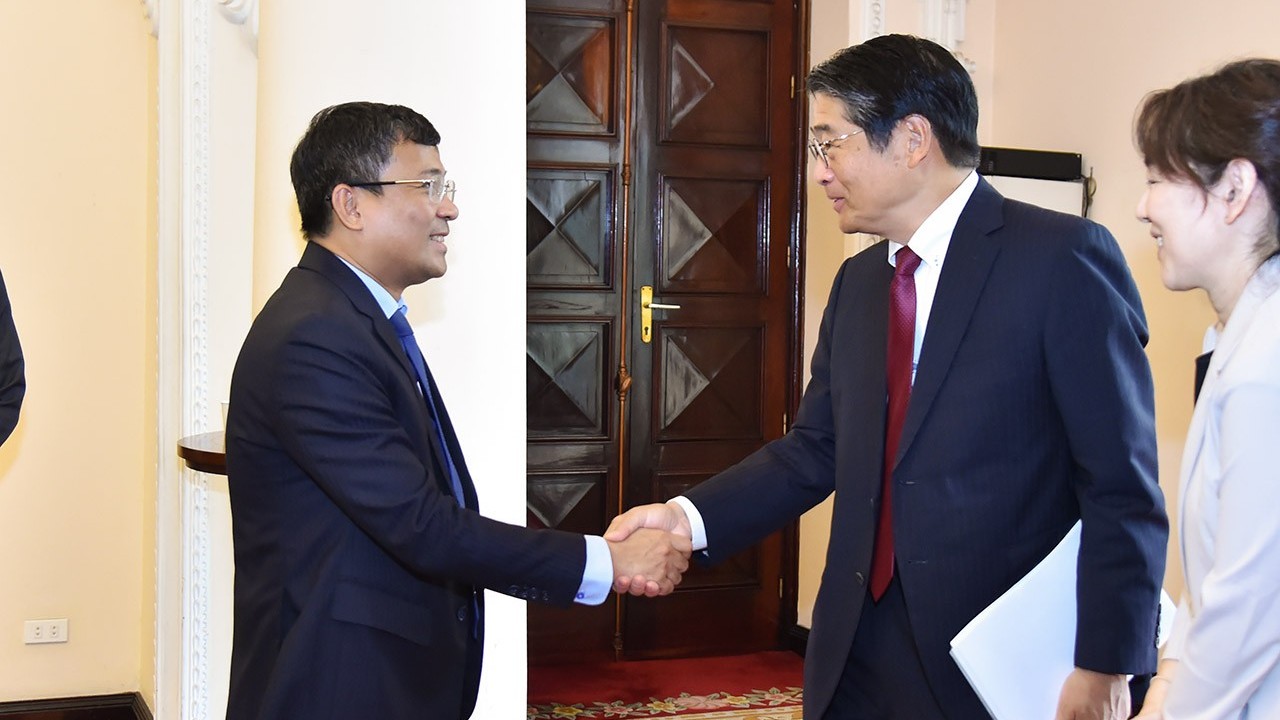 Thứ trưởng Thường trực Nguyễn Minh Vũ tiếp tân Đại sứ Nhật Bản Ito Naoki