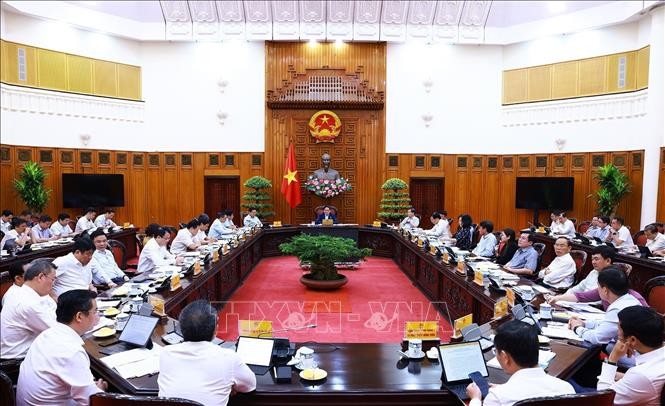 Thủ tướng Phạm Minh Chính chủ trì họp Thường trực Chính phủ về kiểm soát lạm phát.