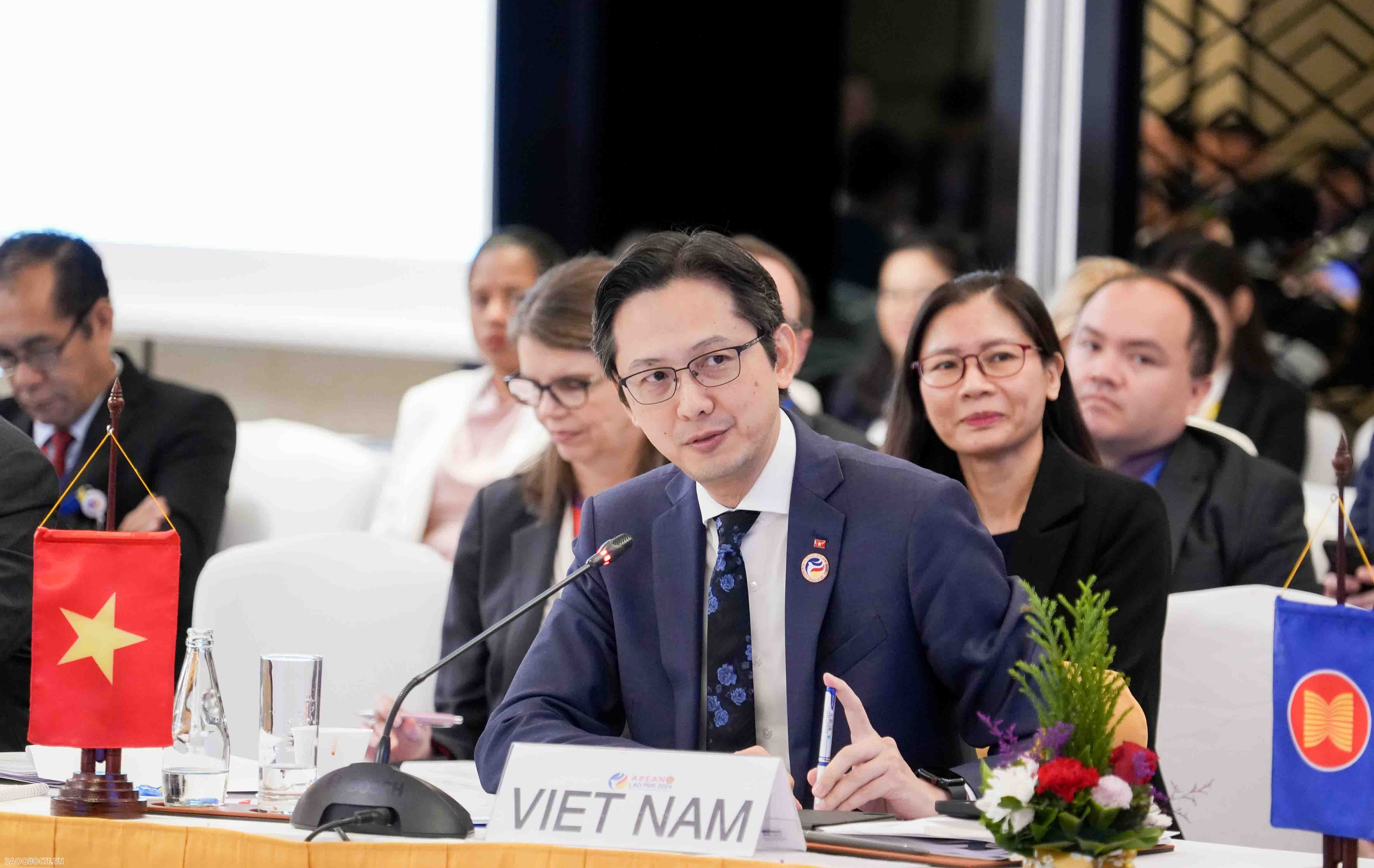 Việt Nam đề nghị các nước ưu tiên củng cố và phát huy vai trò của ASEAN+3, EAS và ARF với ASEAN