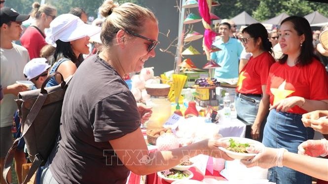 Việt Nam thu hút bạn bè quốc tế tại lễ hội ẩm thực văn hoá lớn nhất Prague