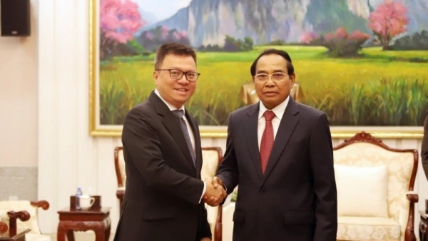 Nhan dan Newspaper delegation visits Laos to strengthen fruitful ties with Pasaxon