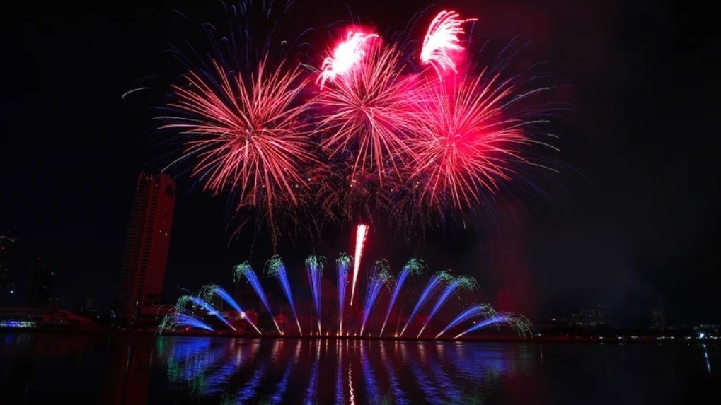 Da Nang International Fireworks Festival 2024 kicks off