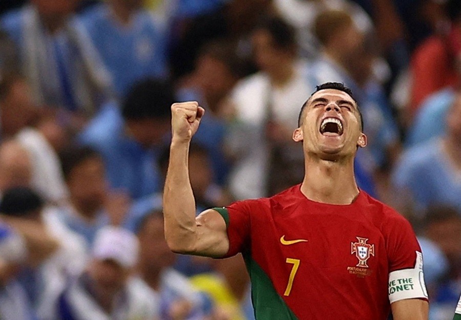 Cristiano Ronaldo trong top 10 cầu thủ nhiều tuổi nhất dự EURO 2024