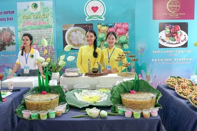 Lung linh đêm hội hoa đăng tại Tuần lễ Festival Huế 2024