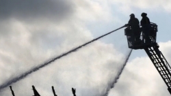 Nổ lớn gây hỏa hoạn ở kho vũ khí của Ba Lan