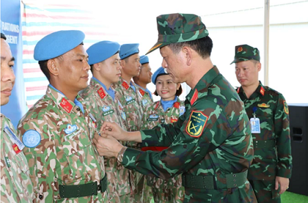Lực lượng gìn giữ hòa bình Việt Nam đón nhận huy chương cao quý của Phái bộ UNISFA