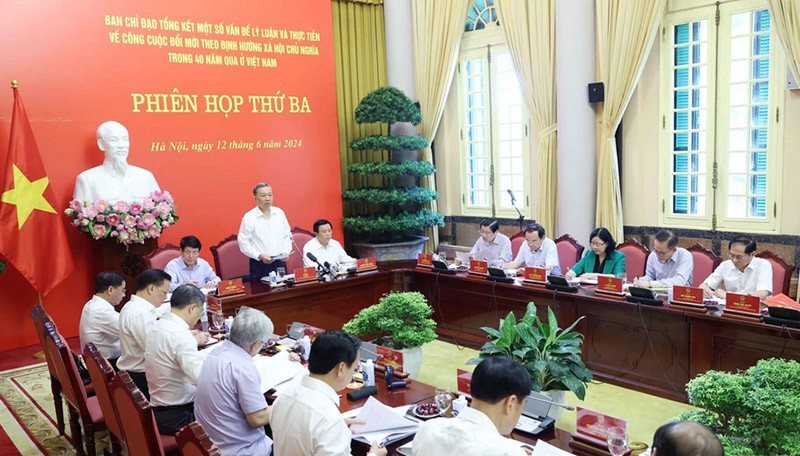 Chủ tịch nước Tô Lâm chủ trì phiên họp thứ ba Ban chỉ đạo tổng kết 40 năm đổi mới