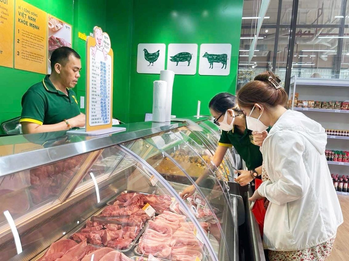 Giá heo hơi hôm nay 13/6: biên độ giá các miền đang nới rộng, giá heo hơi cập đỉnh mới. (Nguồn: phụ nữ )