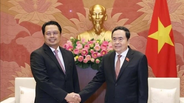 NA Chairman Tran Thanh Man received Deputy Speaker of Indonesian Regional Representative Council