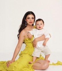 Hình ảnh đáng yêu của con trai Hoa hậu Hoàn vũ Paraguay Nadia Ferreira và nghệ sĩ nhạc Latinh Marc Anthony
