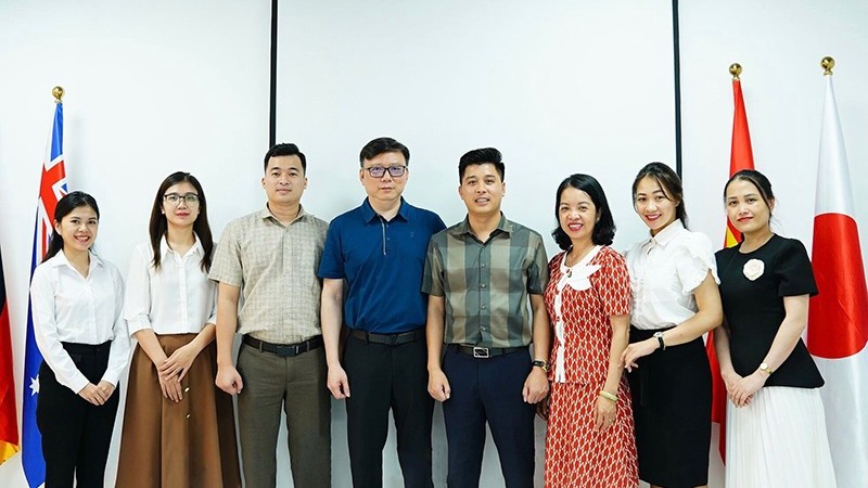 Chung tay hợp tác vì sự phát triển của doanh nghiệp Việt Nam tại nước ngoài