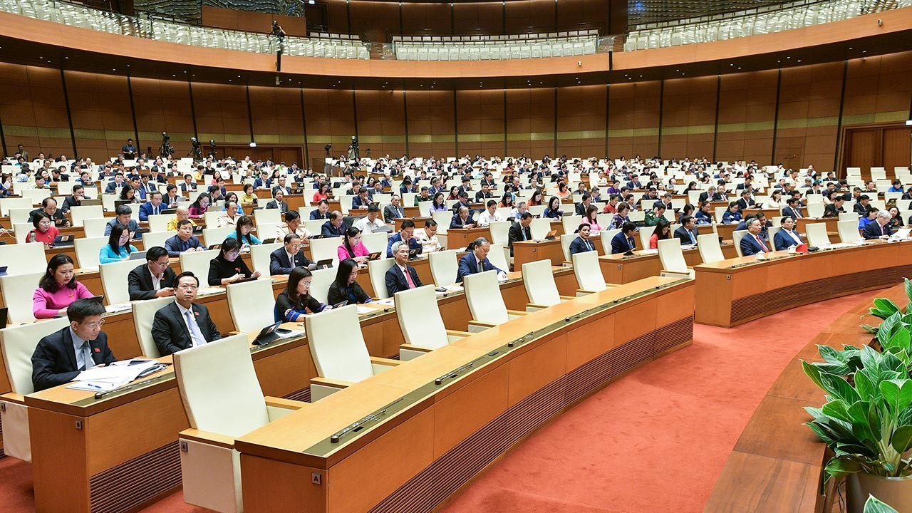 National Assembly deputies examine development programme in ethnic minority-inhabited, mountainous areas
