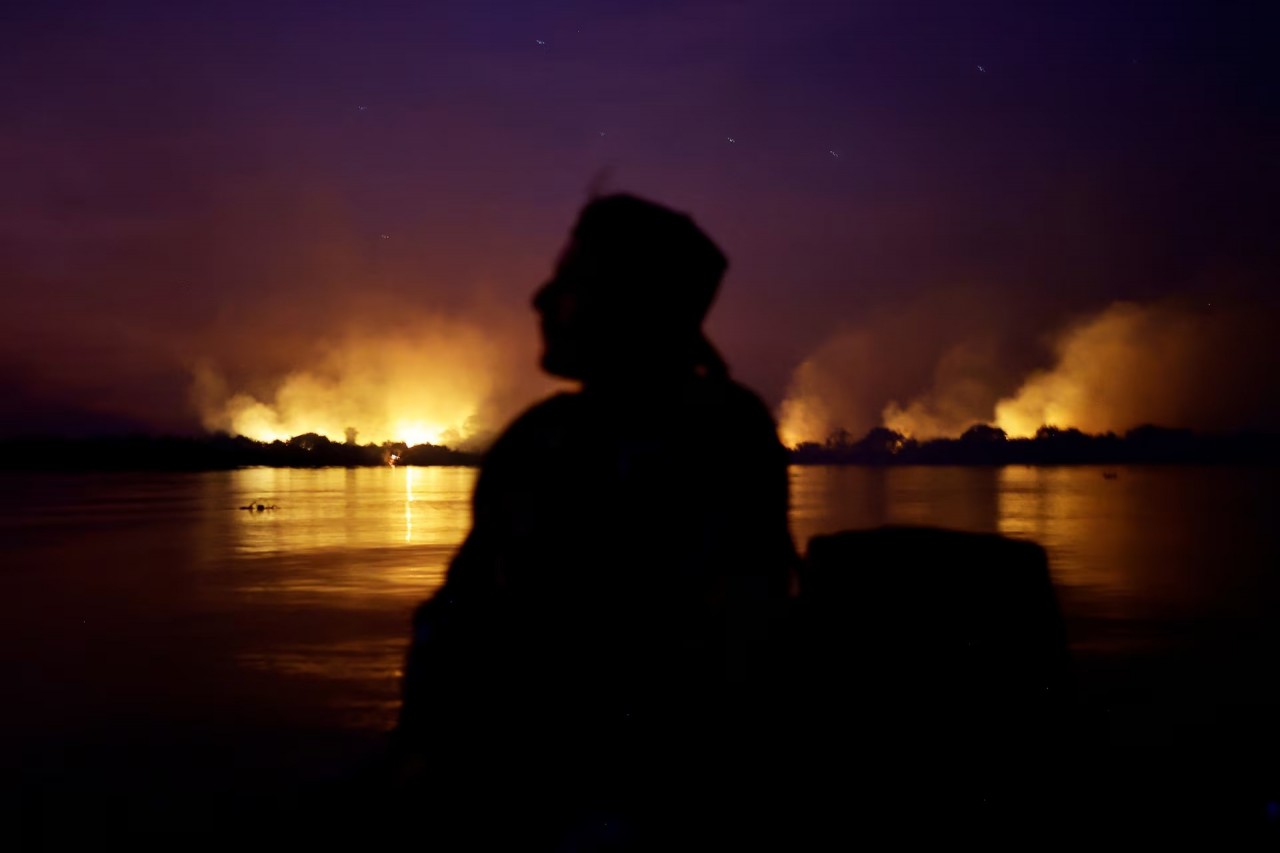 Cháy rừng thiêu rụi vùng đất ngập nước lớn nhất thế giới ở Brazil