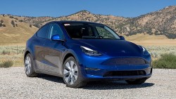Top 10 xe ô tô bán chạy nhất thế giới năm 2023: Tesla Model Y xuất sắc dẫn đầu