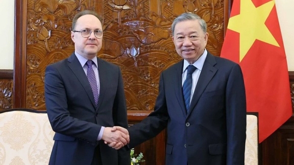 President To Lam receives Russian Ambassador to Vietnam Gennady Bezdetko