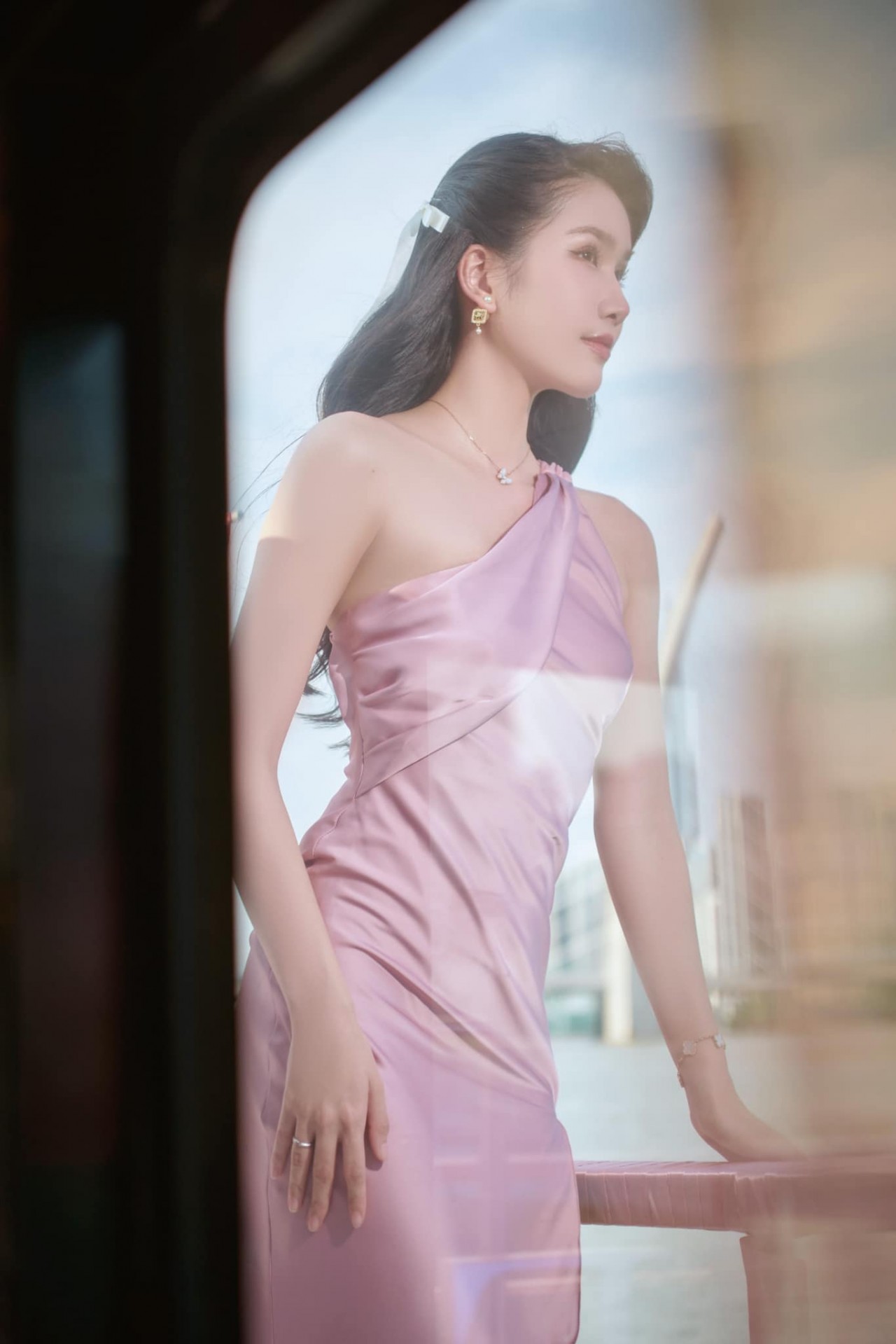 Á hậu Phương Anh