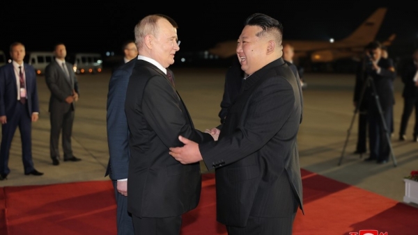 Tổng thống Nga Putin đặt chân đến Triều Tiên, đánh dấu chuyến thăm đầu tiên tới quốc gia Đông Bắc Á sau 24 năm