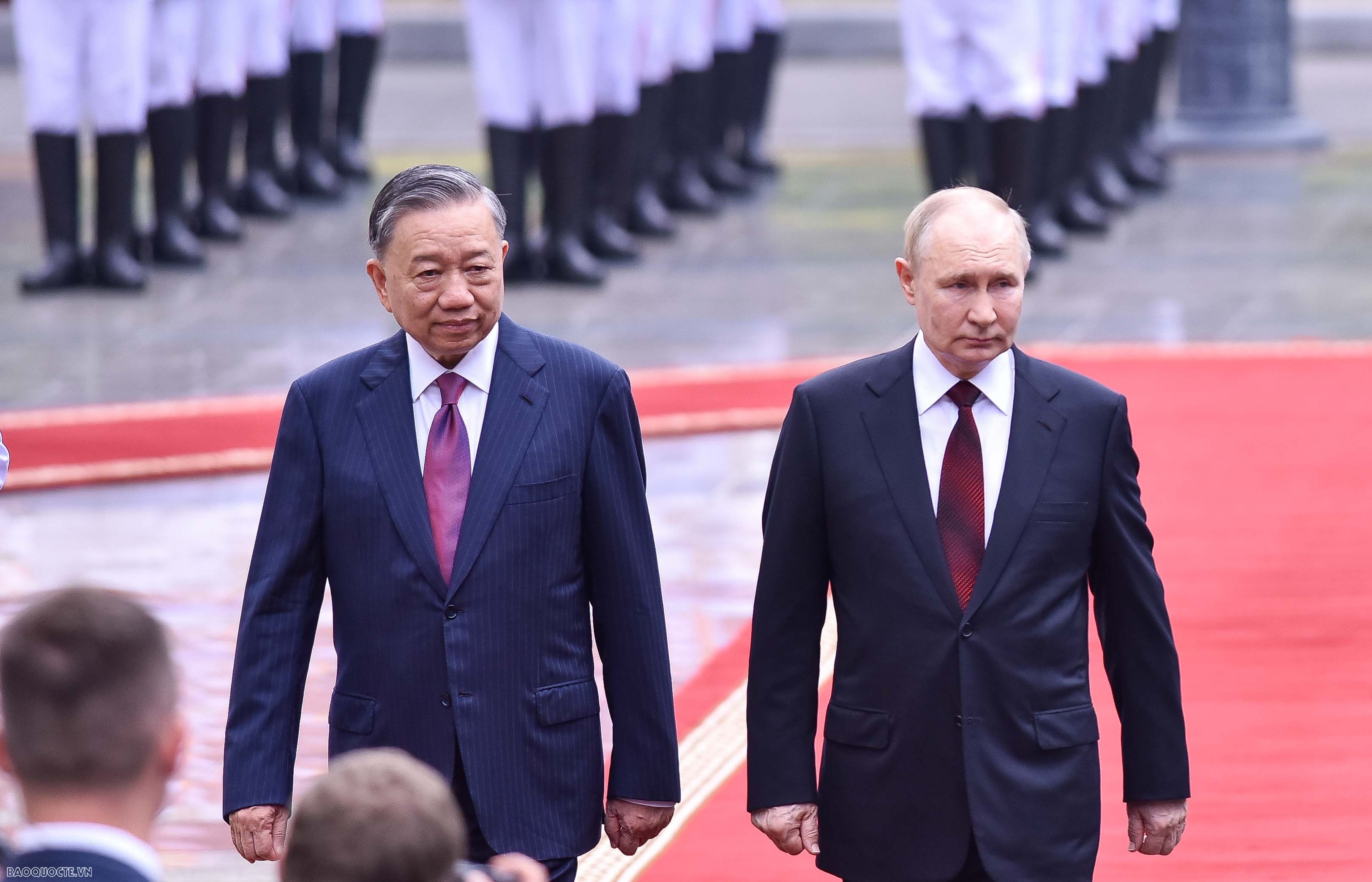 Welcome ceremony with grand cannon salut held for Russian President Vladimir Putin