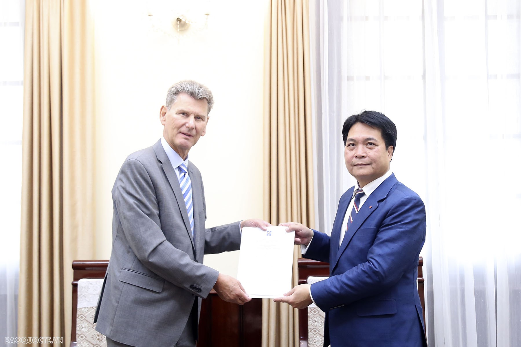 Tiếp nhận bản sao Thư ủy nhiệm bổ nhiệm Đại sứ Iceland, Đại sứ Cyprus, Đại sứ Turkmenistan tại Việt Nam