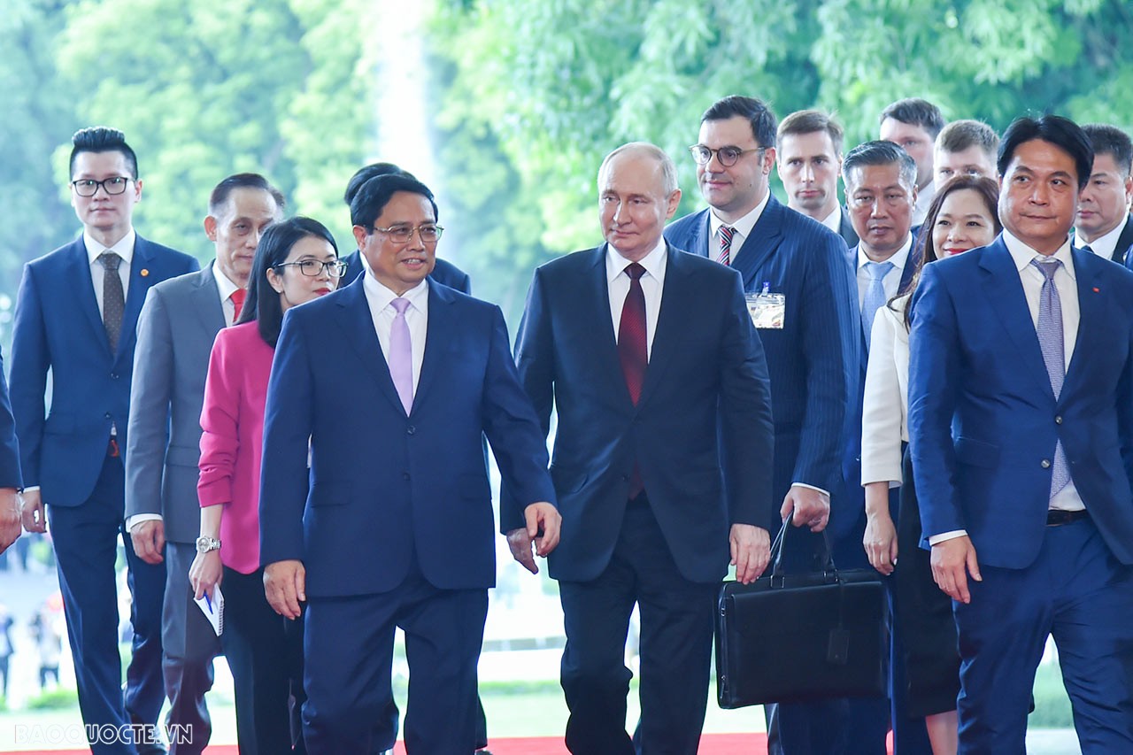 Thủ tướng Chính phủ Phạm Minh Chính hội kiến với Tổng thống Nga Vladimir Putin