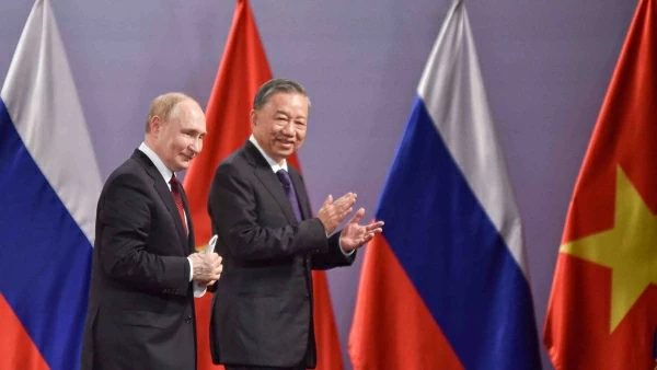 Tổng thống Putin xúc động khi nhận được tình cảm từ những người bạn chí tình của nước Nga