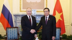 Chủ tịch Quốc hội Trần Thanh Mẫn hội kiến Tổng thống Nga Vladimir Putin