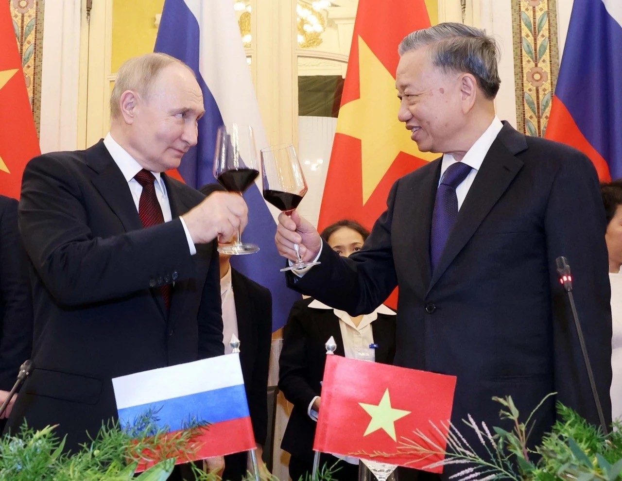 Chuyến thăm dày đặc các hoạt động của Tổng thống Nga Putin