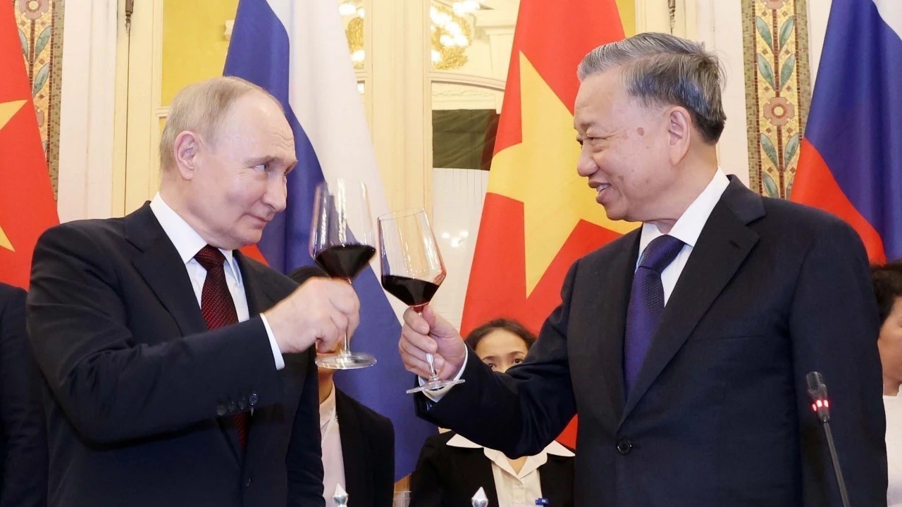 President To Lam hosts banquet in honour of Russian President Vladimir Putin