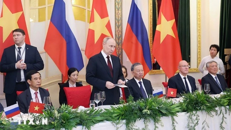 Russian media highlights President Vladimir Putin's visit to Vietnam