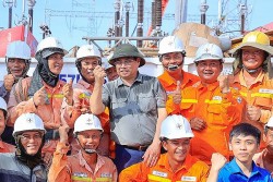 Thủ tướng Phạm Minh Chính kiểm tra, động viên, đôn đốc dự án đường dây 500 kV mạch 3