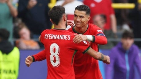 EURO 2024: Ronaldo làm nên kỳ tích, Bồ Đào Nha đoạt vé sớm vòng 1/8; Georgia gây ấn tượng