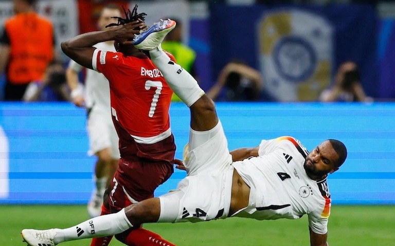Đội tuyển Đức mất trung vệ Jonathan Tah ở vòng 1/8 EURO 2024