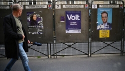 Bầu cử Pháp: Bộ Nội vụ cảnh báo nguy cơ bạo lực, Tổng thống Macron gửi gắm 'niềm hy vọng cuối cùng'