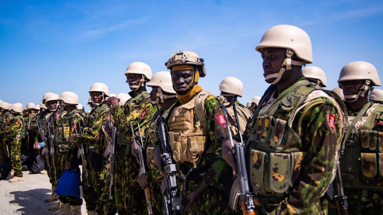 Đây là nhóm đầu tiên trong số 1000 sĩ quan mà Kenya cam kết sẽ triển khai đến Haiti theo nghị quyết do Hội đồng Bảo an Liên hợp quốc thông qua tháng 10/2023. (Nguồn: The Washington Post)