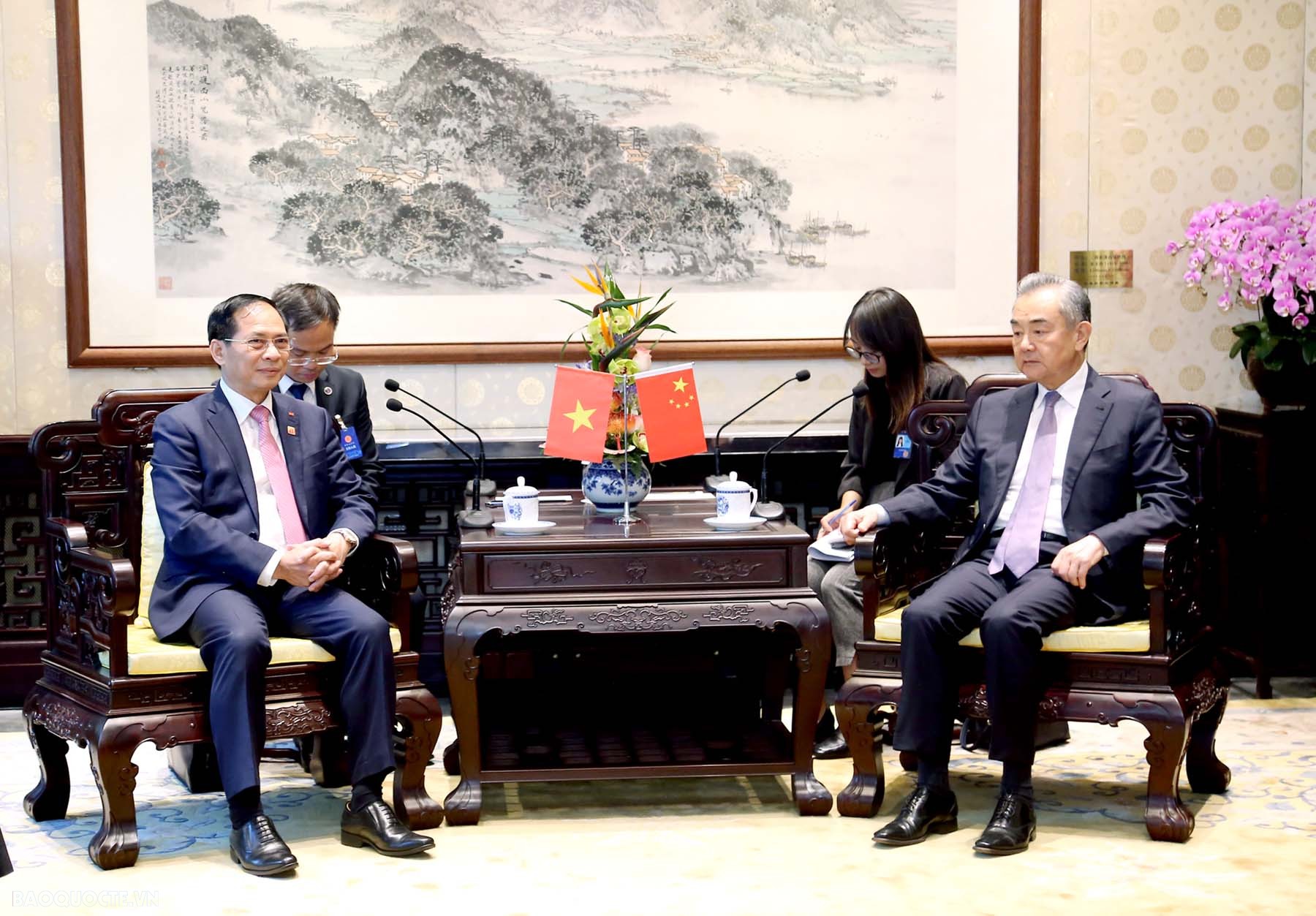 Bộ trưởng Ngoại giao Bùi Thanh Sơn hội đàm với Ngoại trưởng Trung Quốc Vương Nghị