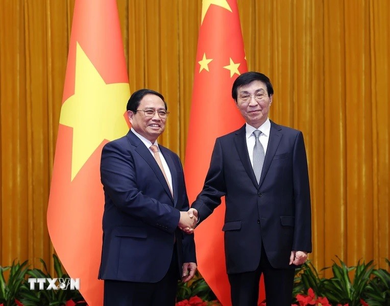 PM Pham Minh Chinh meets with Chairman of Chinese People's Political Consultative Conference in Beijing