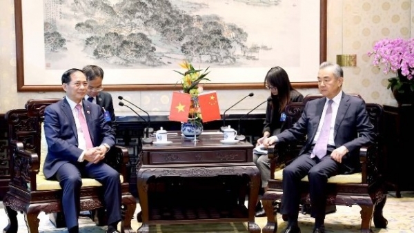 Vietnam, China Foreign Ministers meet in Beijing