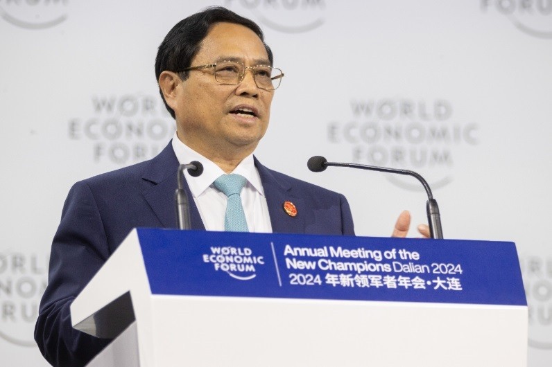 Bộ trưởng Bùi Thanh Sơn trả lời báo chí về chuyến công tác của Thủ tướng Chính phủ tham dự Hội nghị WEF Đại Liên và làm việc tại Trung Quốc