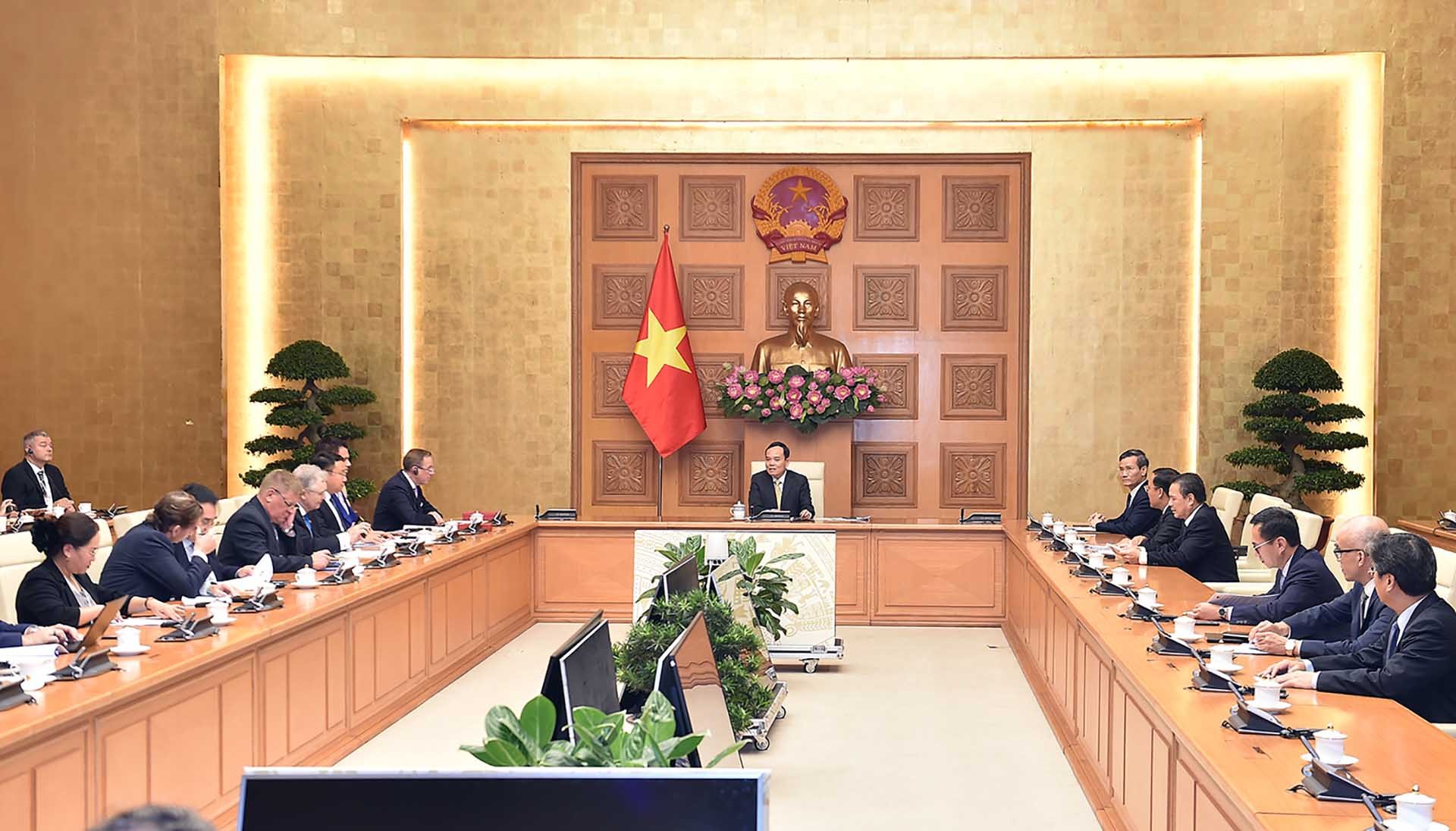Phó Thủ tướng Trần Lưu Quang tiếp Đoàn doanh nghiệp Hội đồng kinh doanh EU-ASEAN. (Nguồn: VGP)