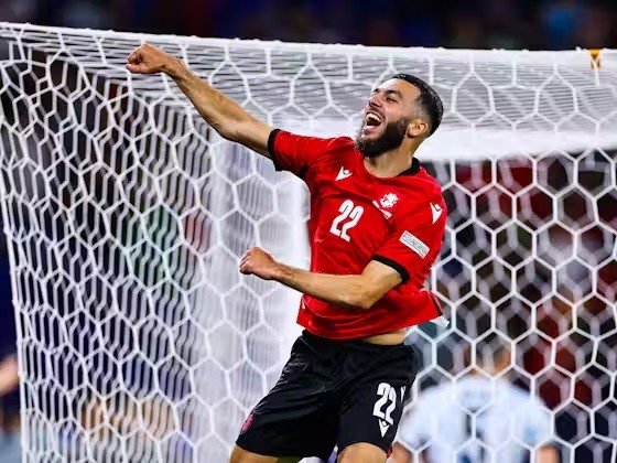 Ghi bàn như máy ở EURO 2024, tiền đạo Georgia Georges Mikautadze đổi đời